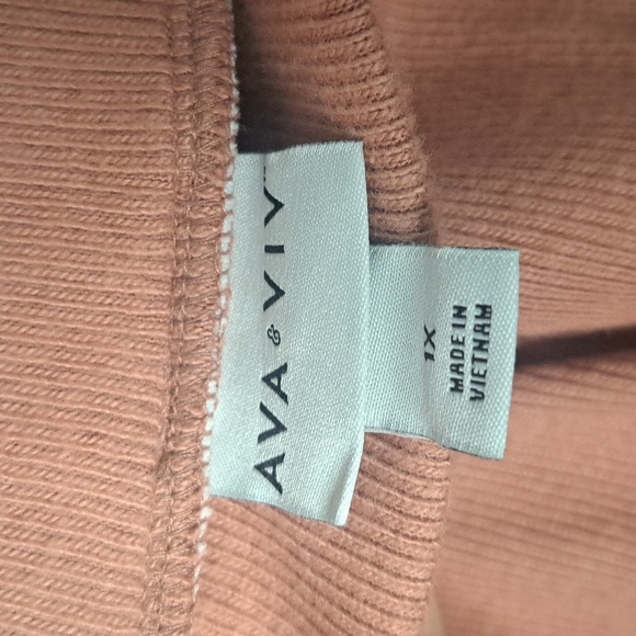 Ava & Viv Ribbed Capri Size 1X #New Inseam:24.5 Length:36" Rise:14" - Picture 4 of 5